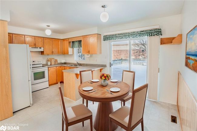 17 Mayfair Dr, House other with 5 bedrooms, 2 bathrooms and 4 parking in Barrie ON | Image 12