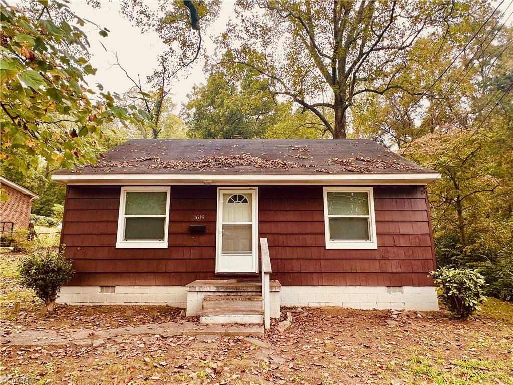 25th St, Winston Salem, NC 27105