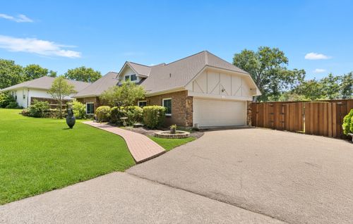 3929 Amy Ave, Garland, TX, 75043-2507 | Card Image