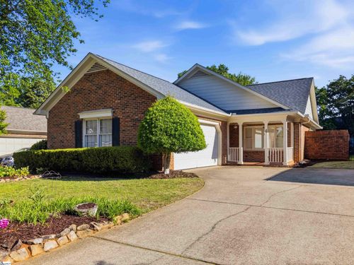 4 Parkins Pl, Greenville, SC, 29607-3748 | Card Image