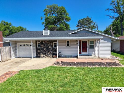 1924 Rancho Rd, Lincoln, NE, 68502-5556 | Card Image