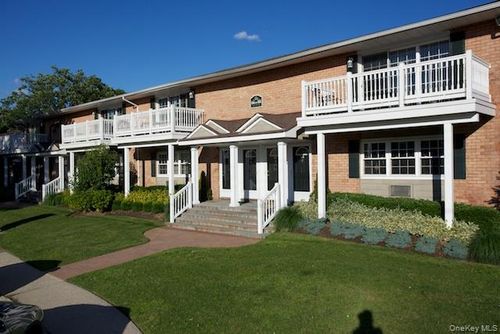 59-59 Claire Ct, West Babylon, NY, 11704-7303 | Card Image