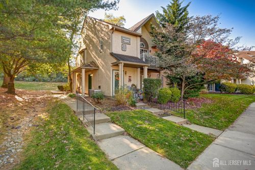 1301 Commons At Kingswood Dr, East Brunswick, NJ, 08816-5220 | Card Image