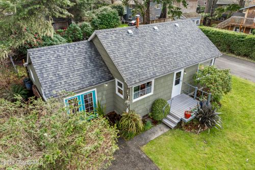 207 E Van Buren St, Cannon Beach, OR, 97110-3234 | Card Image