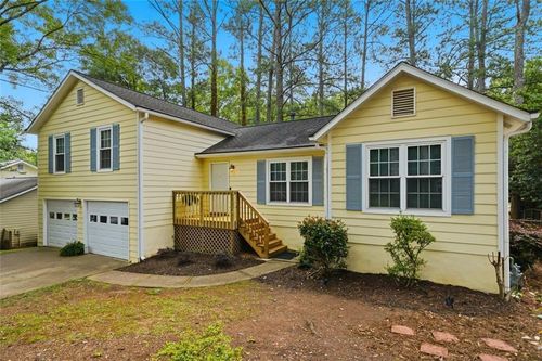 165 Tyson Cir, Roswell, GA, 30076-2205 | Card Image