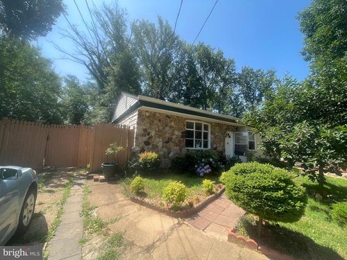7225 Pine Dr, ANNANDALE, VA, 22003-5846 | Card Image