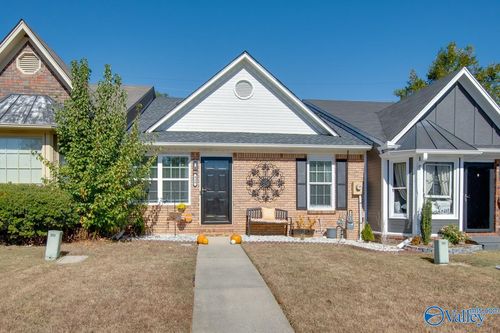 430 Autumnwood Dr Sw, Decatur, AL, 35601-5600 | Card Image