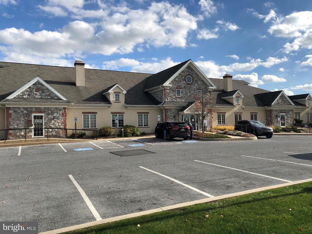 Ste-120-1555 Highlands Dr, Lititz, PA