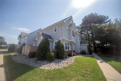 apt-d-3815 Holston River Reach, Portsmouth, VA, 23703-5428 | Card Image