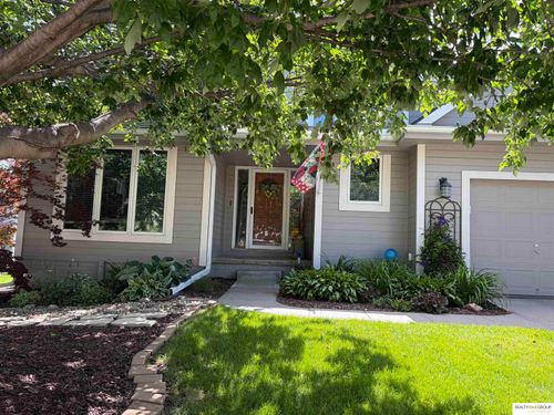 8131 S 101st St, La Vista, NE, 68128-4258 | Card Image