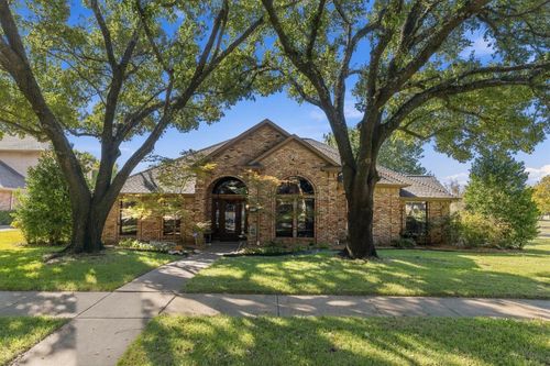 824 Parkhaven Dr, Mesquite, TX, 75149-4060 | Card Image