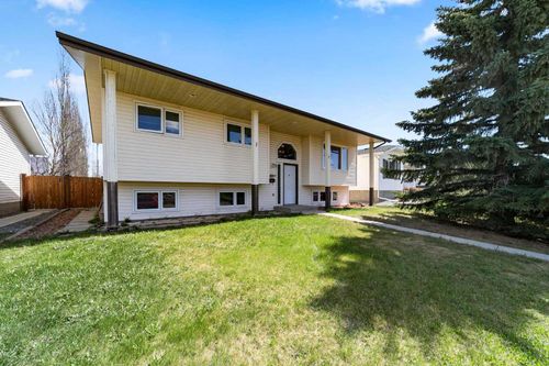 5419 53 St, Camrose, AB, T4V4N6 | Card Image