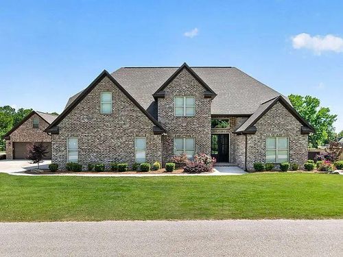 123 Simbrah Dr, Tupelo, MS, 38804-7028 | Card Image