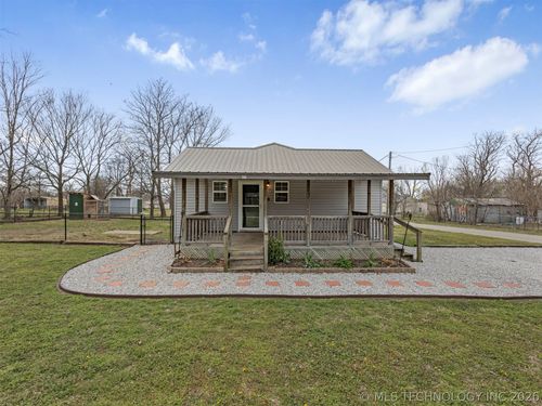 806 S Hickory Street, Nowata, OK, 74048 | Card Image