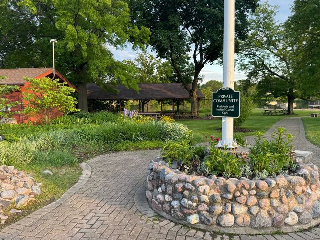 714 80 Th St, House other with 4 bedrooms, 2 bathrooms and 4 parking in Downers Grove IL | Image 38