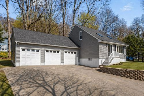 8 Boardman St, Haverhill, MA, 01830-6401 | Card Image