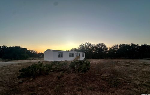 5161 Cr302, Floresville, TX, 78114 | Card Image