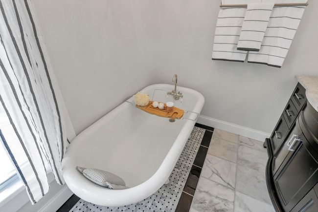 127 W Main St, House other with 4 bedrooms, 3 bathrooms and null parking in Amanda OH | Image 43