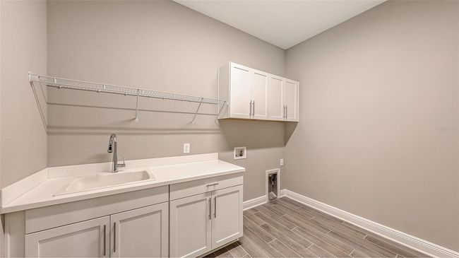 21205 Holmes Cir, House other with 4 bedrooms, 3 bathrooms and null parking in Venice FL | Image 41
