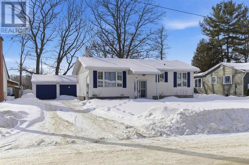 9 Buchan Ave, Blind River, ON, P0R1B0 | Card Image