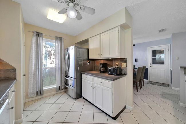 4706 Larksong Ln, House other with 3 bedrooms, 2 bathrooms and 2 parking in Spring TX | Image 11