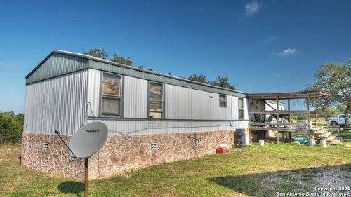 14832 State Highway 41, Rocksprings, TX, 78880-3308 | Card Image