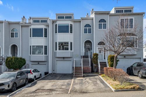 242-25A Oak Park Dr, Little Neck, NY, 11362-2624 | Card Image