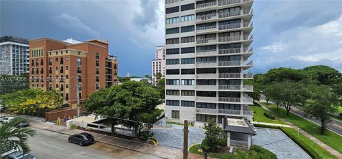 404-650 Coral Way, Coral Gables, FL, 33134 | Card Image