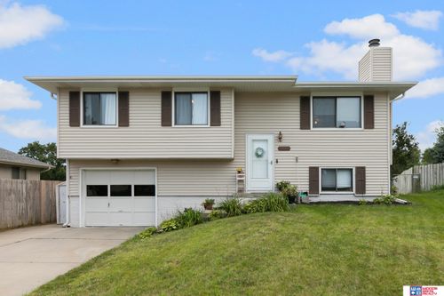 5225 Hyde Park Ct, Lincoln, NE, 68516-3222 | Card Image