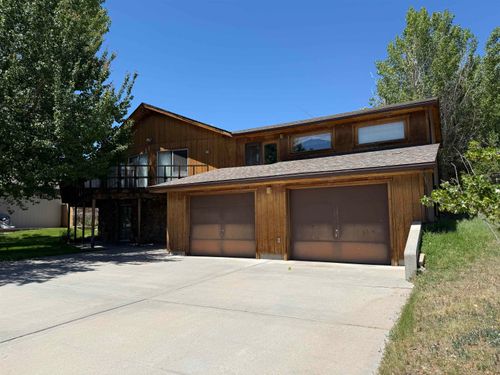 206 Sunset Avenue, Thermopolis, WY, 82443 | Card Image