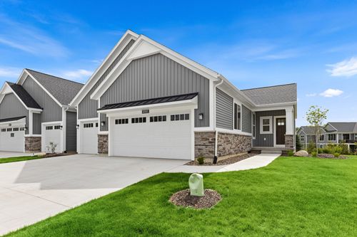 2551 Ravines Trail Dr Sw, Byron Center, MI, 49315-7407 | Card Image
