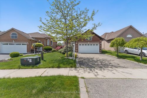 65 Summerfield Cres, Brampton, ON, L6X4L2 | Card Image