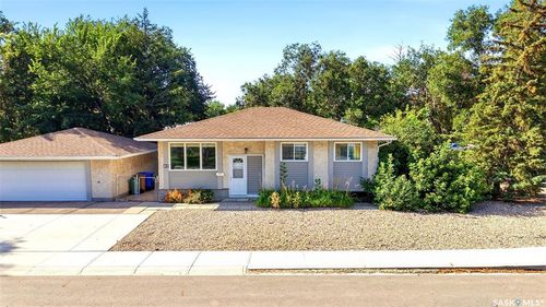 87 Vernon Crescent, Regina, SK, S4R7S8 | Card Image