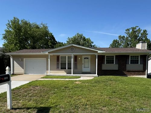 1161 Saratoga Dr, Saint Charles, MO, 63303-6406 | Card Image