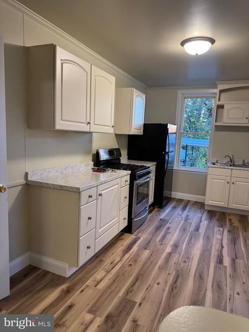 720 N Pershing Ave, YORK, PA, 17404-2746 | Card Image