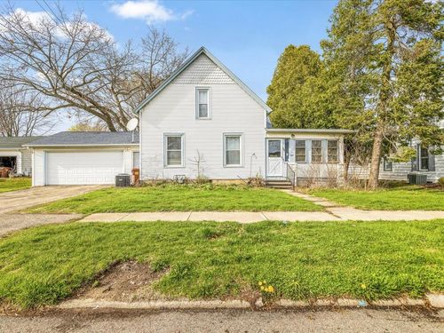 407 4th St, BYRON, IL, 61010-9490 | Card Image