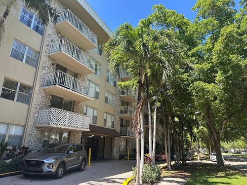 333-1805 Sans Souci Blvd, North Miami, FL, 33181-3047 | Card Image