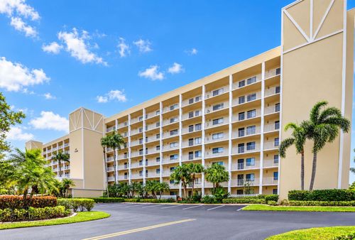 807-7290 Kinghurst Dr, Delray Beach, FL, 33446-2983 | Card Image