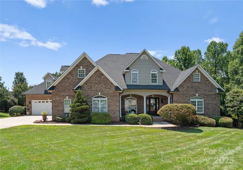 2818 Levinfield Ct, Lincolnton, NC, 28092-8404 | Card Image