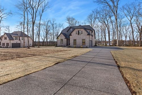 533 Greenfield Ln, Castalian Springs, TN, 37031-4742 | Card Image