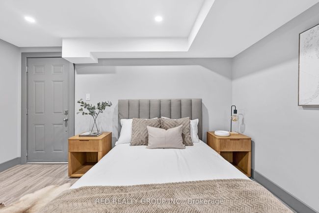77 Millicent St, Home with 7 bedrooms, 3 bathrooms and null parking in Toronto ON | Image 26