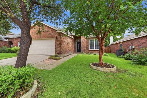 6013 Goldenrod Dr, Denton, TX, 76208-6801 | Card Image