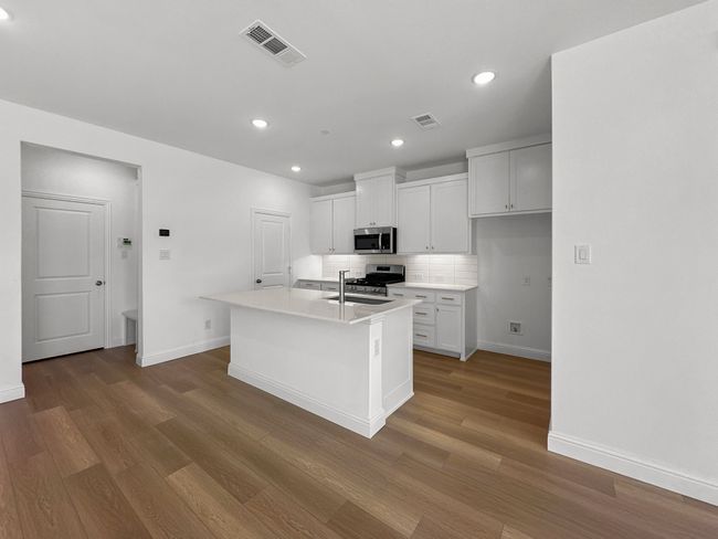 8980 Samara St, Townhouse with 3 bedrooms, 3 bathrooms and null parking in Frisco TX | Image 5