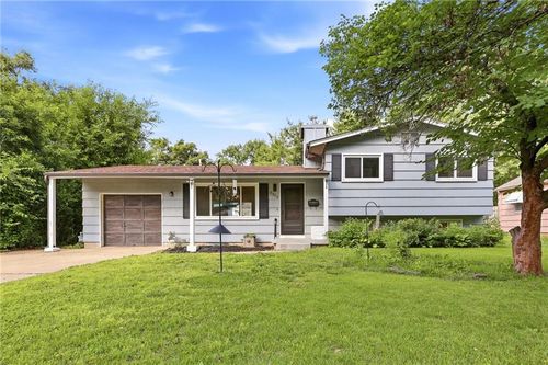7306 Larsen Ln, Shawnee, KS, 66203-4532 | Card Image