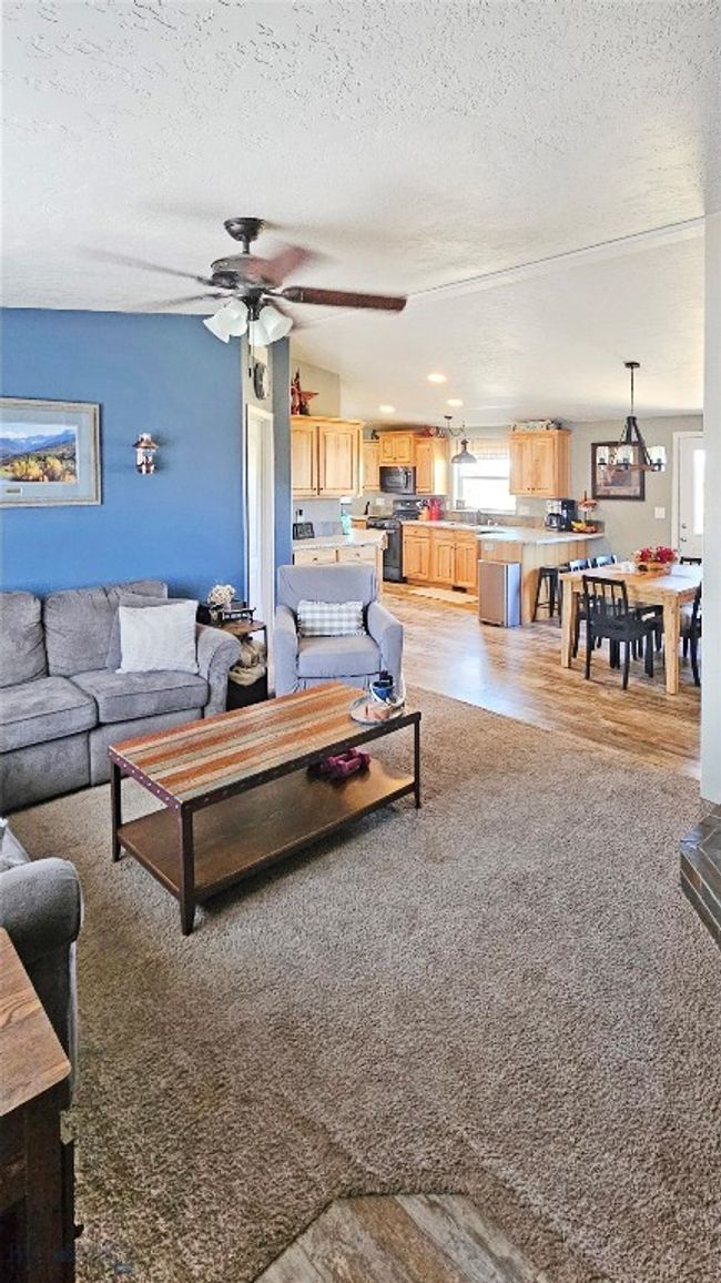 living room | Image 4
