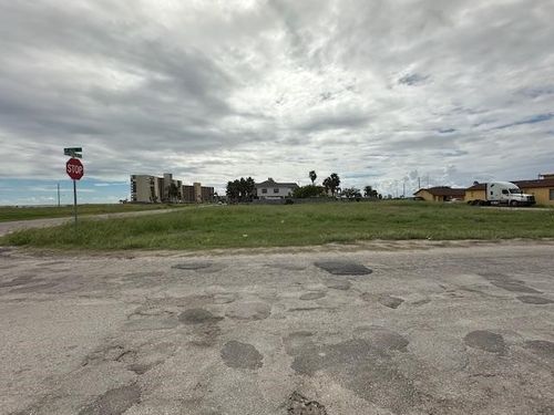 4517 Gulfbreeze Blvd, Corpus Christi, TX, 78402-1624 | Card Image