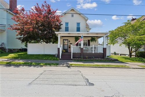 313 James St, Latrobe, PA, 15650-2925 | Card Image