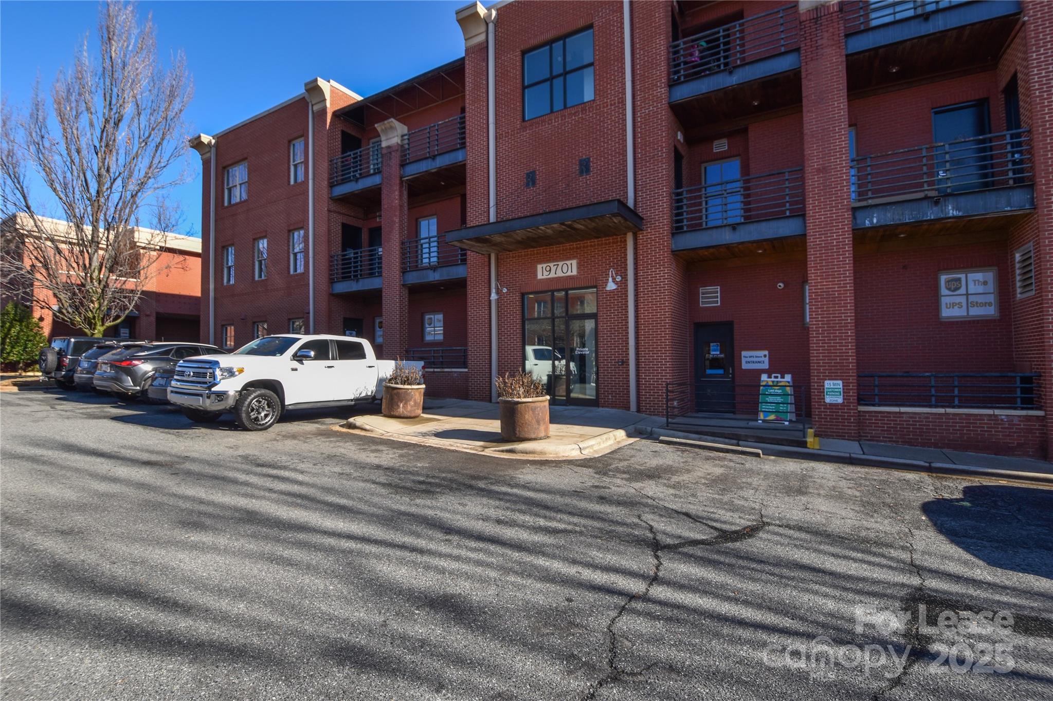 Commercial Lease in Cornelius