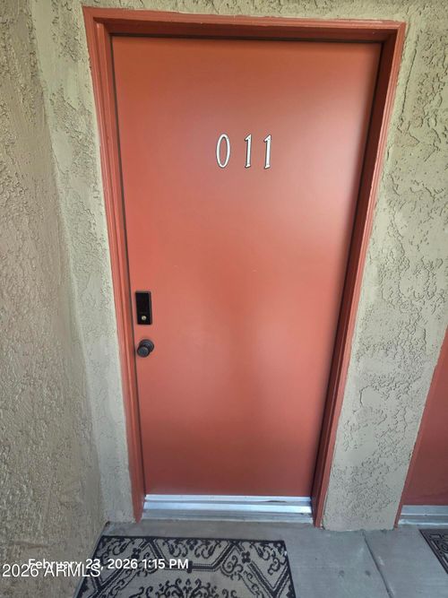 o11-5525 E Thomas Rd, Phoenix, AZ, 85018-8126 | Card Image