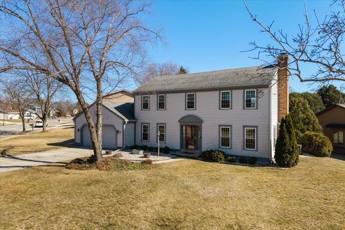 269 W Acorn Drive, Grafton, WI, 53024 | Card Image